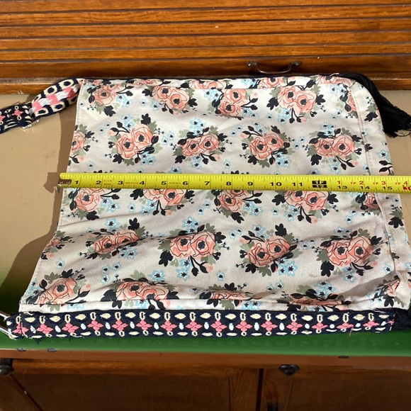 Floral Large Crossbody Bag. Anthropology. - Picture 4 of 5